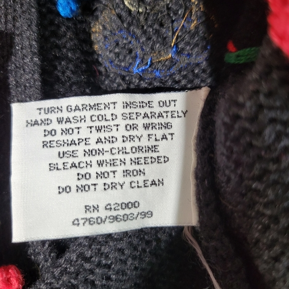 Womans Nutcracker Christmas Cardigan Cute Appliques Red Trim Size Large - Picture 12 of 13